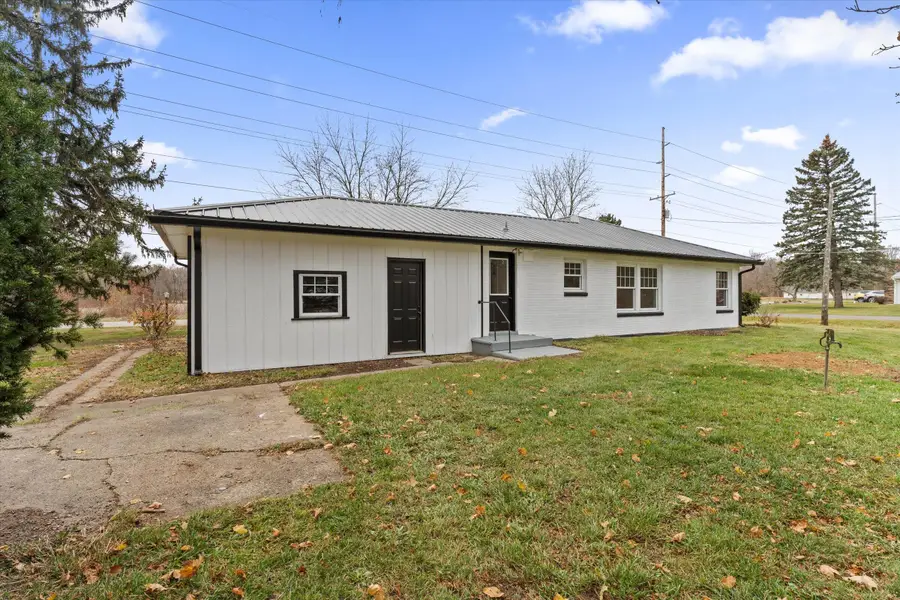 27644 E Fawn River Road, Sturgis, MI 49091 - Image #3