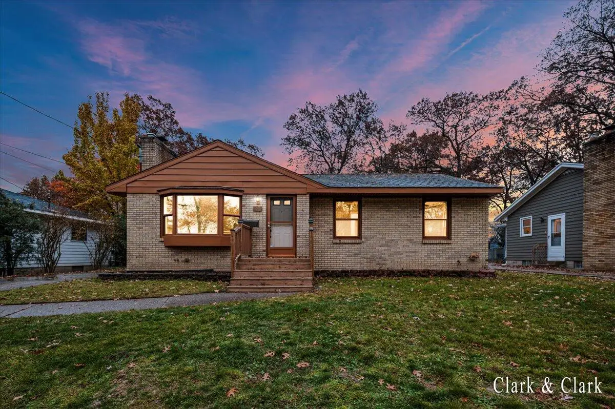 1716 Royal Oak Street Sw, Wyoming, MI 49519 - Image #1