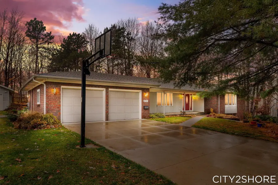 8351 Pleasant Ridge Court, Jenison, MI 49428 - Image #2