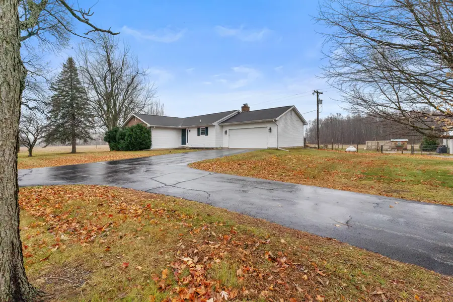 7291 E Sterling Road, Jerome, MI 49249 - Image #2