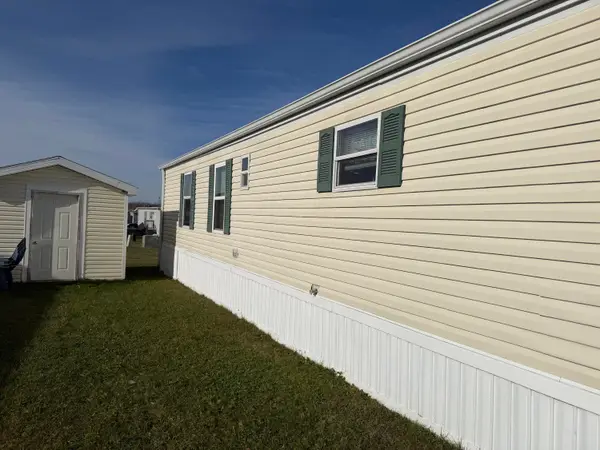 2706 Patrick Henry Court, Potterville, MI 48876