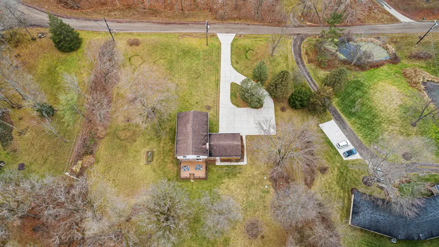 21850 Natasha Lane, South Lyon, MI 48178 - Image #3