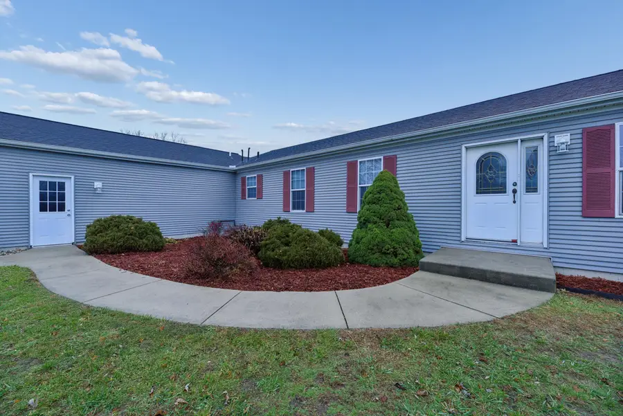 5497 Becht Road, Coloma, MI 49038 - Image #2