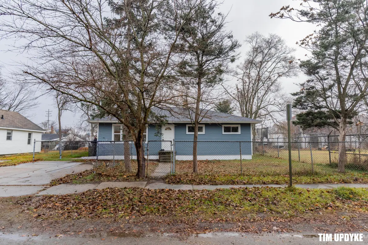 961 Aurora Avenue, Muskegon, MI 49442 - Image #1