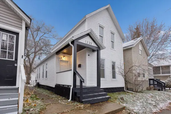 1221 Quarry Avenue Nw, Grand Rapids, MI 49504