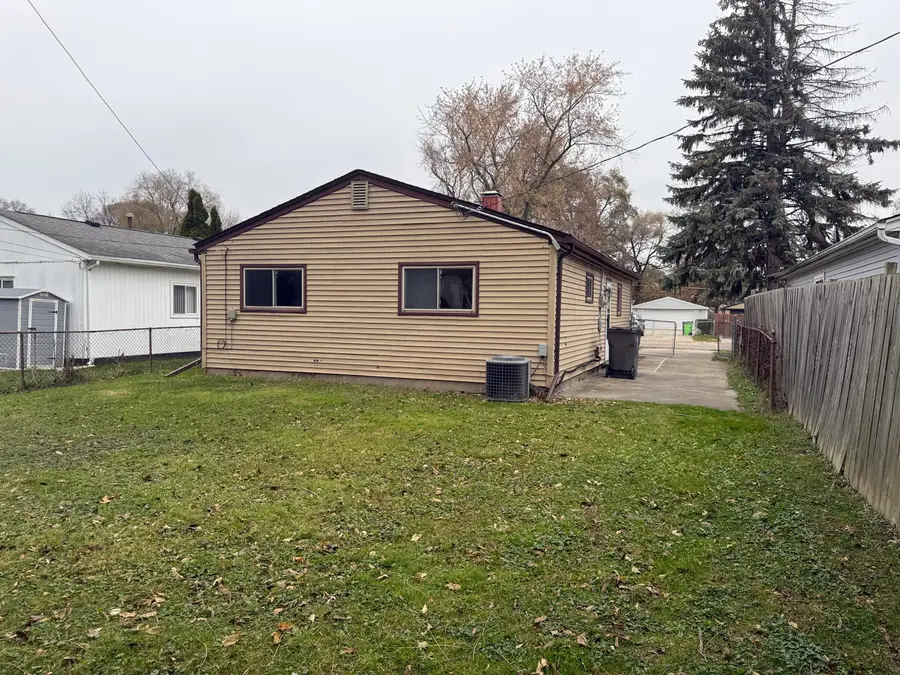 20812 Woodward Street, Clinton Township, MI 48035 - Image #3