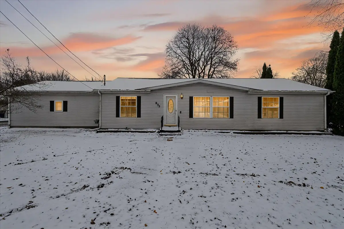 835 Fleming Avenue, Jackson, MI 49202 - Image #1