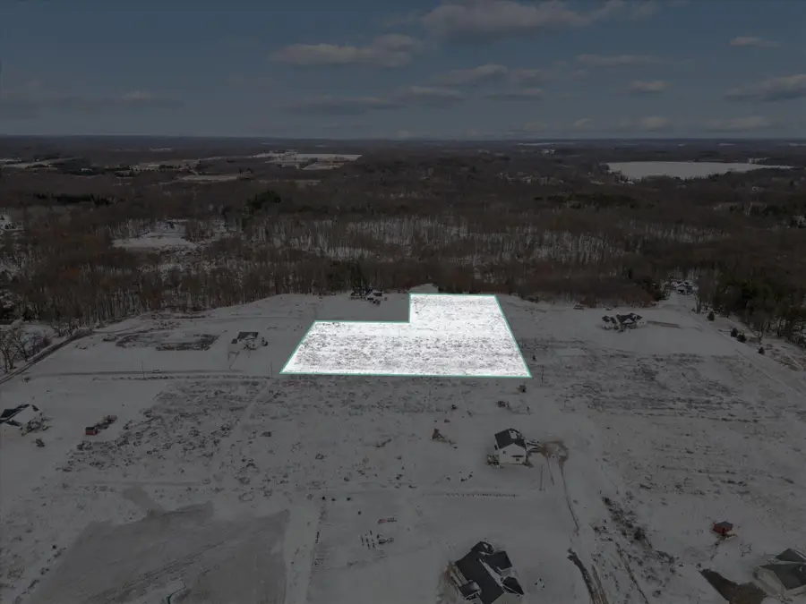 330 Cumberland Avenue Se, Lowell, MI 49331 - Image #2