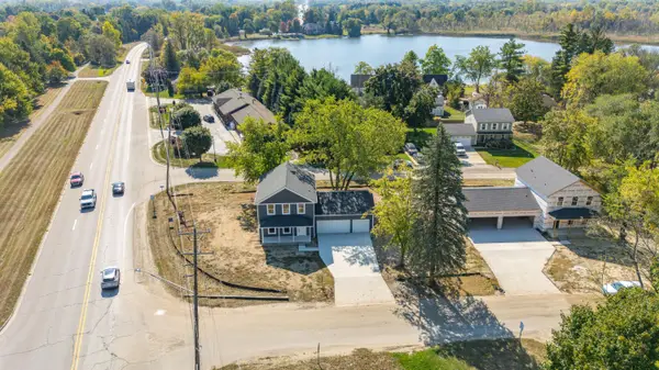 3349 Mill Lake Rd, Lake Orion, MI 48360