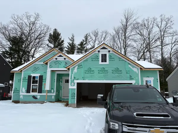 13465 Stafford Drive, Nunica, MI 49448