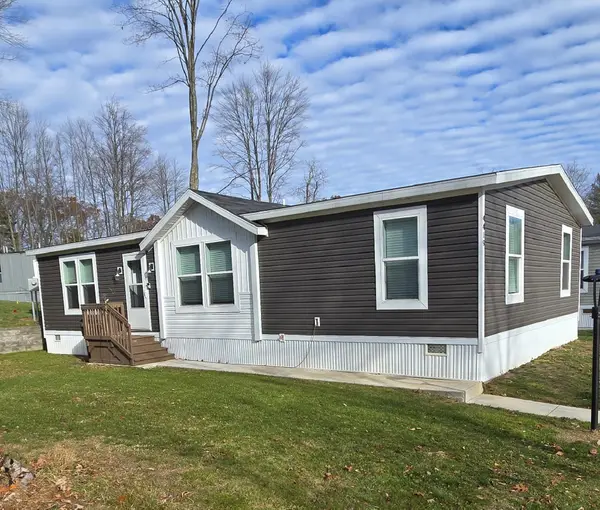 4419 Mosswood Drive Ne, Rockford, MI 49341