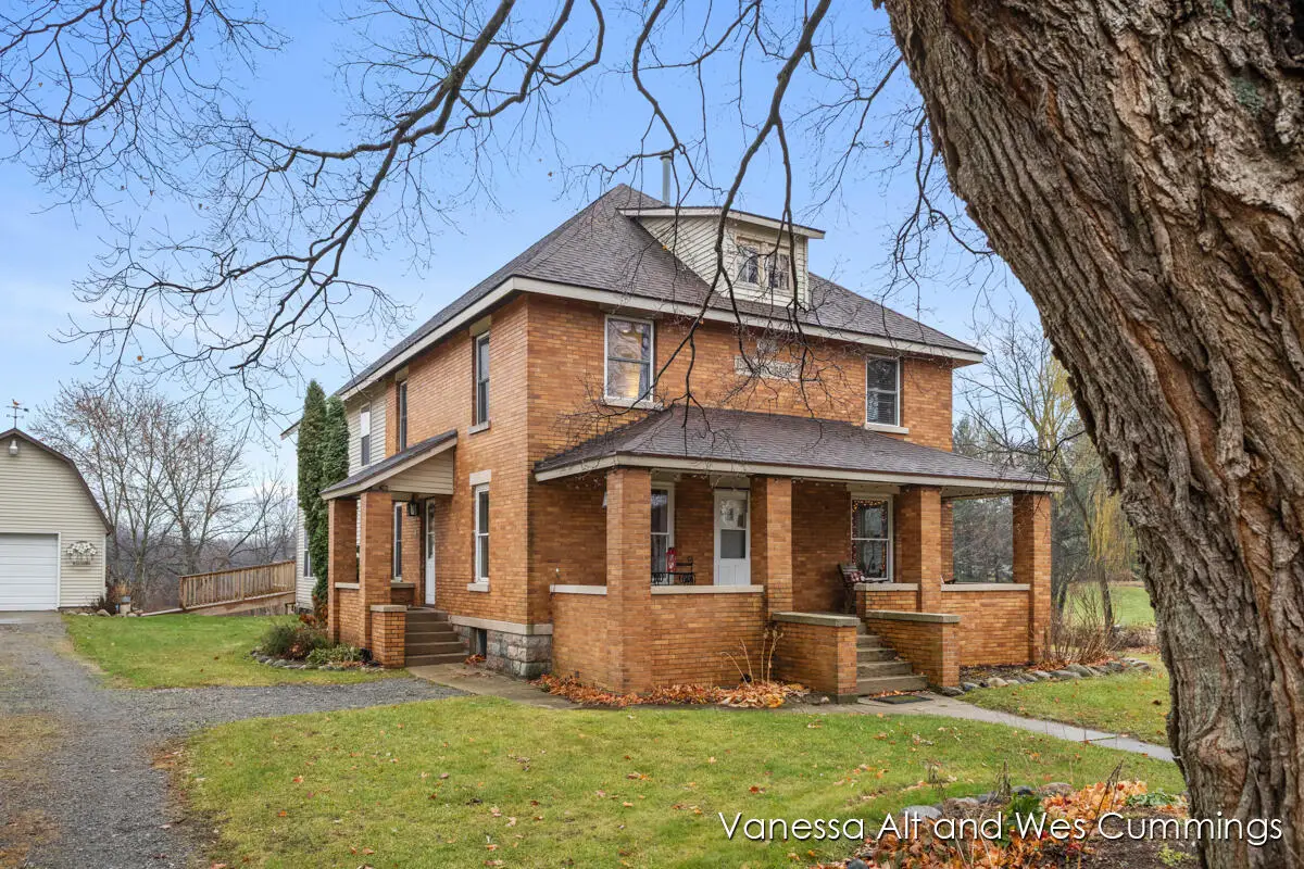 9566 Peach Ridge Avenue Nw, Sparta, MI 49345 - Image #1