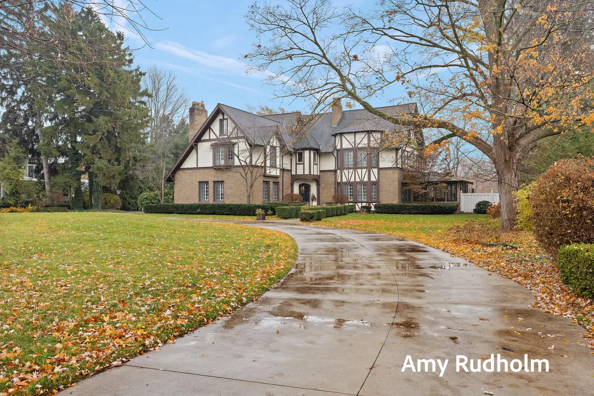 522 E River Street, Spring Lake, MI 49456 - Image #1