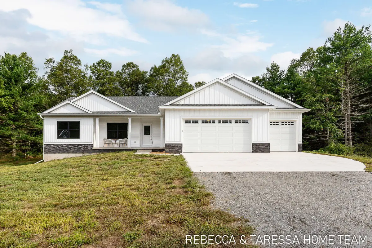 404 Sabine Drive #9, Muskegon, MI 49442 - Image #1