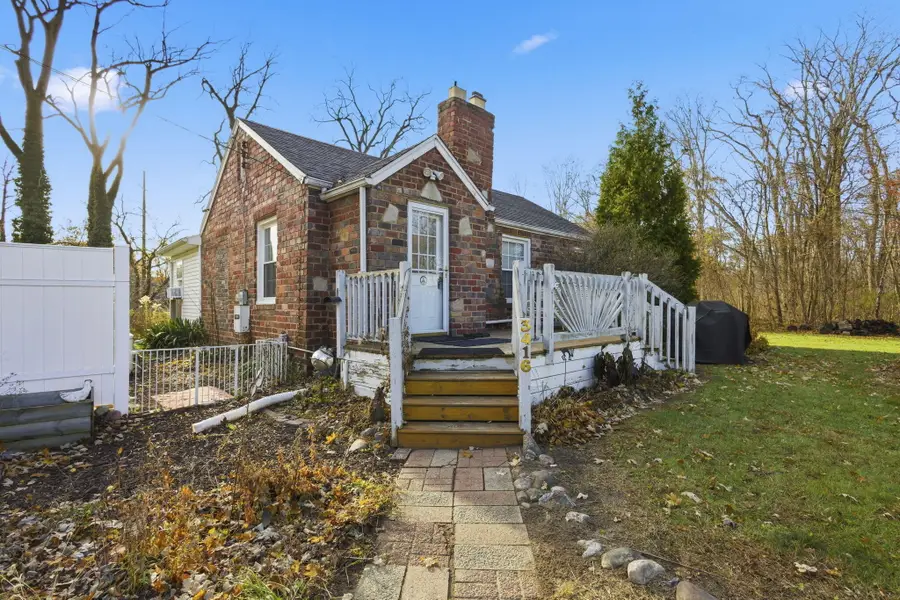 3416 Butternut Street, Lambertville, MI 48144 - Image #2