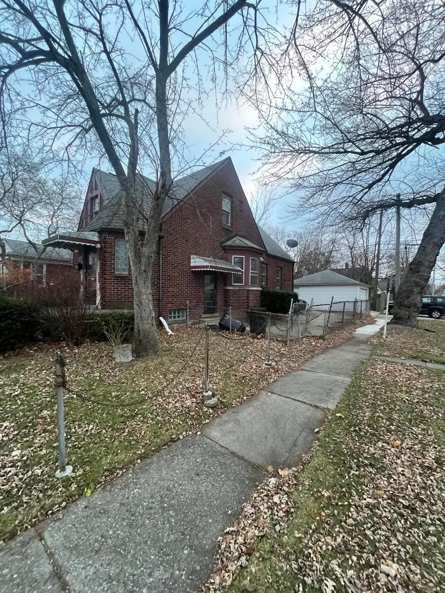 20604 Washtenaw Street, Harper Woods, MI 48225 - Image #2