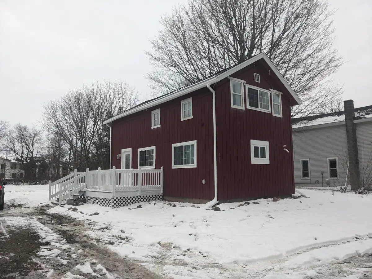 227 S Main Street Nw, Kent City, MI 49330 - Image #1