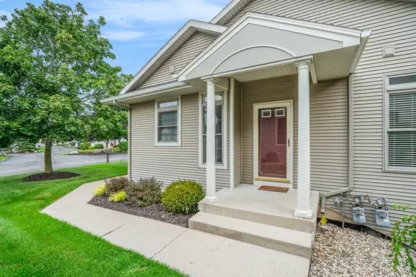 1092 Kensington Street Nw, Grand Rapids, MI 49534