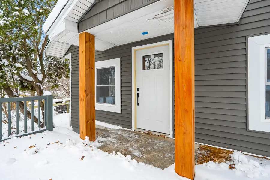 407 Wallace Avenue, Kalamazoo, MI 49048 - Image #2