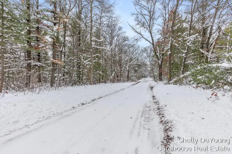 6007 S Cypress Avenue, Newaygo, MI 49337 - Image #2