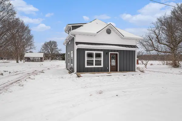 46750 County Road 665, Paw Paw, MI 49079