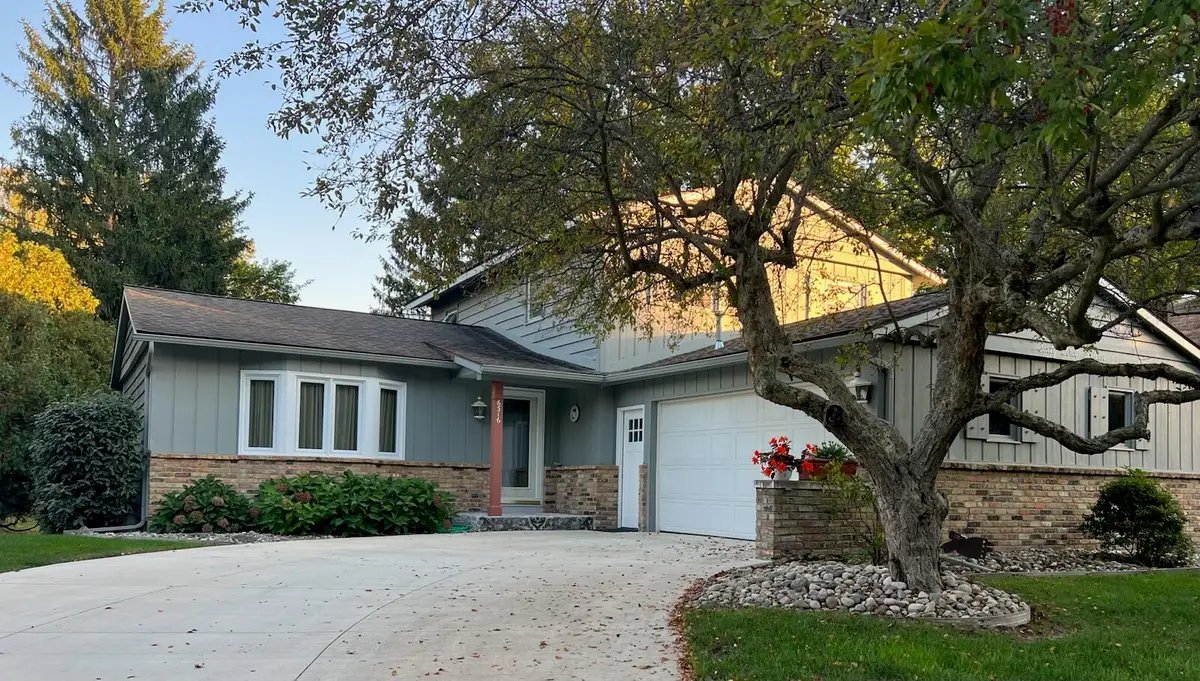 6316 Duxbury Drive Se, Ada, MI 49301 - Image #1