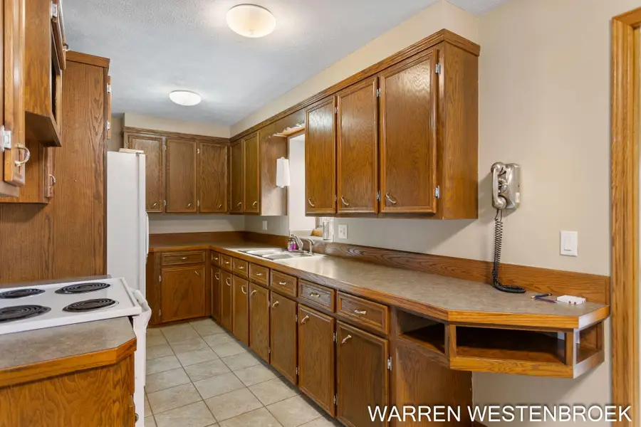 176 Elemeda Street, Holland, MI 49424 - Image #3