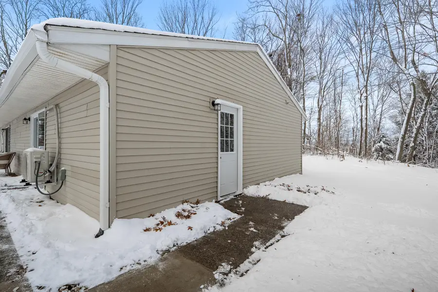 23794 Kinne Avenue, Mattawan, MI 49071 - Image #3
