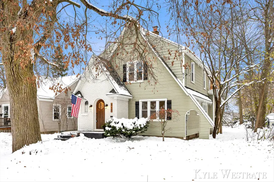 315 Lawndale Avenue Ne, Grand Rapids, MI 49503 - Image #2