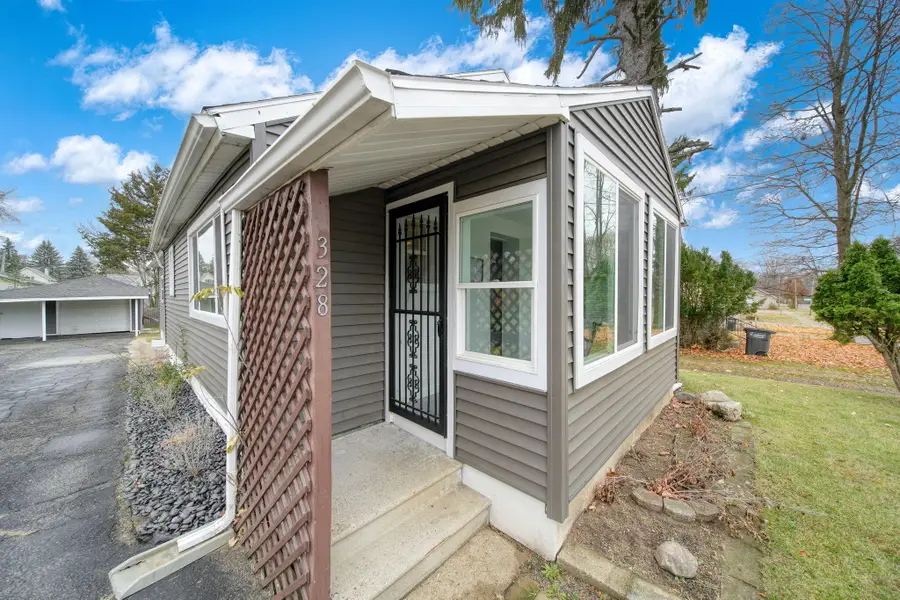 328 Adams Street, Jackson, MI 49202 - Image #3