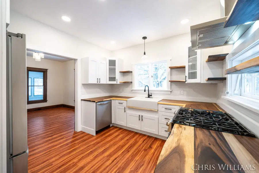 402 W Clinton Street, Hastings, MI 49058 - Image #3