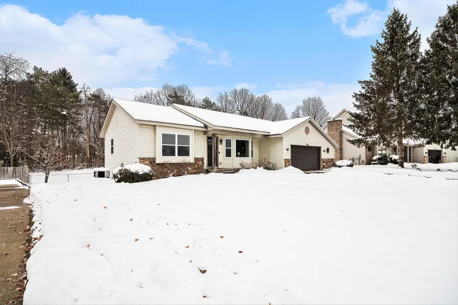 7368 21st Avenue Sw, Jenison, MI 49428 - Image #2