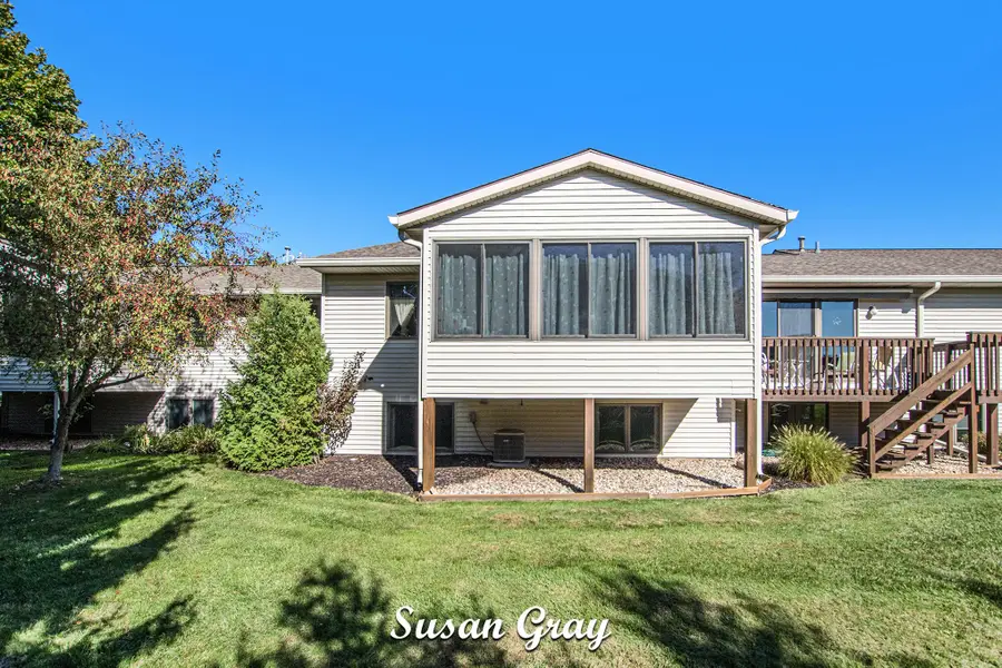 886 Creekridge Drive, Holland, MI 49423 - Image #2