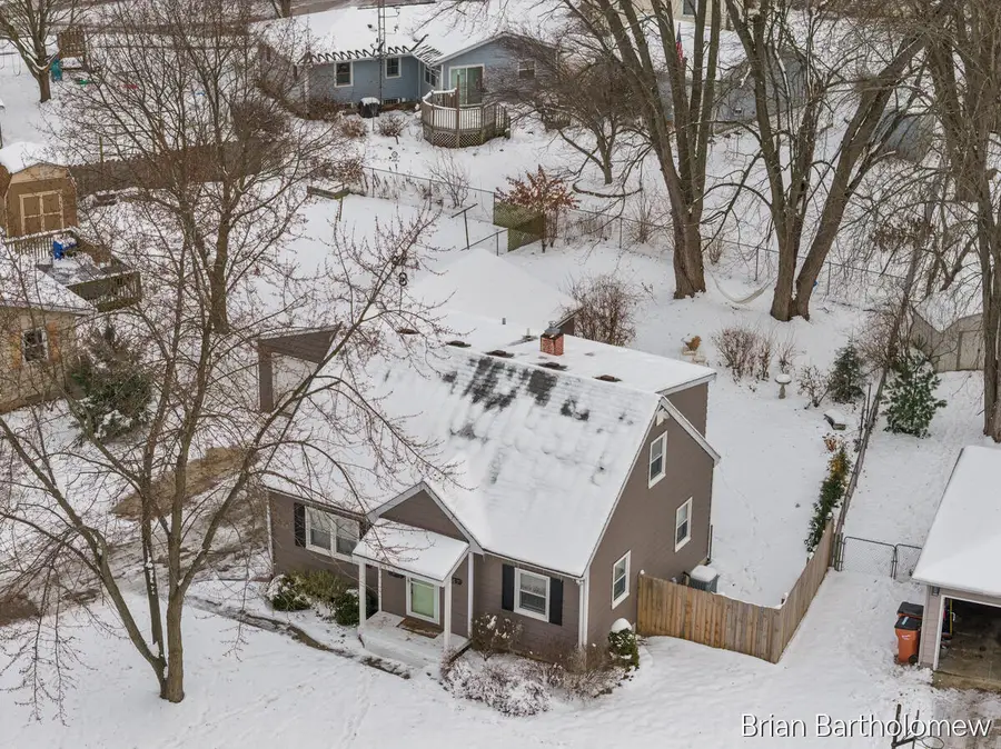 147 Gaylord Drive, Rockford, MI 49341 - Image #2