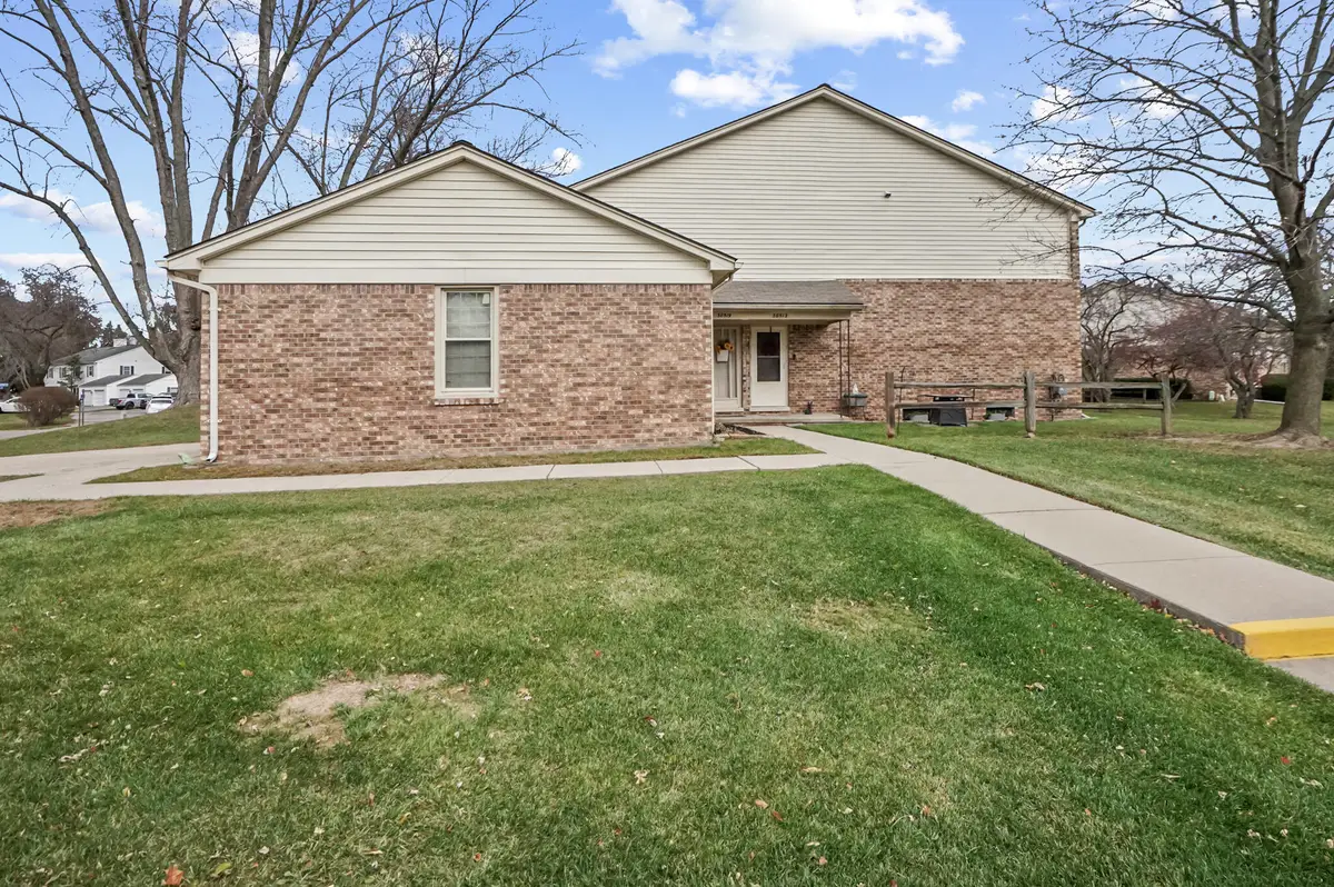 38513 Capetown Court #169, Clinton Township, MI 48038 - Image #1