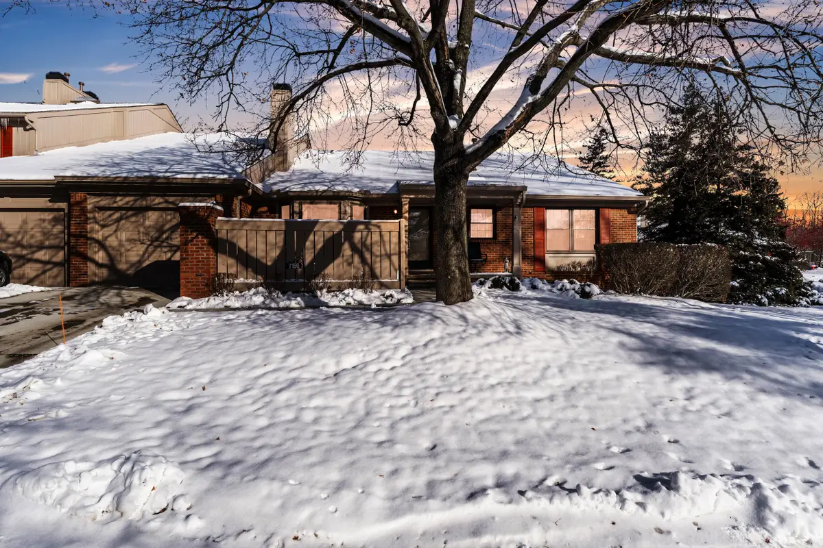 7156 Sturnbridge, West Bloomfield, MI 48322 - Image #1