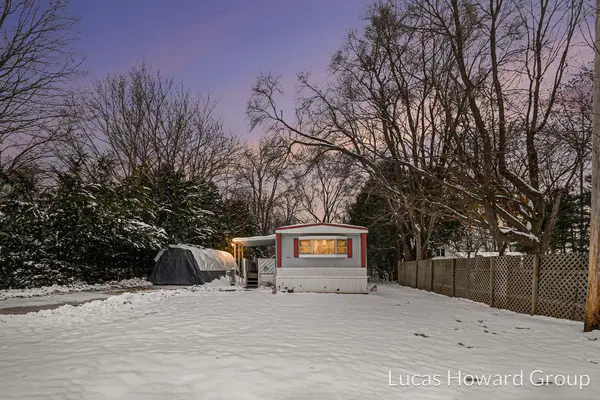 7905 Woodland Road, Lake Odessa, MI 48849