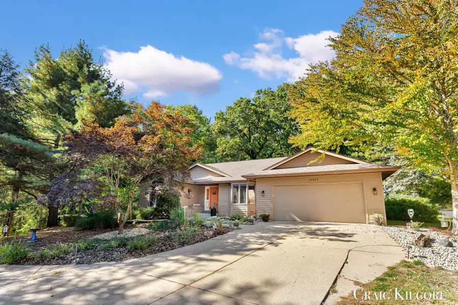 17871 N Fruitport Road, Spring Lake, MI 49456 - Image #2