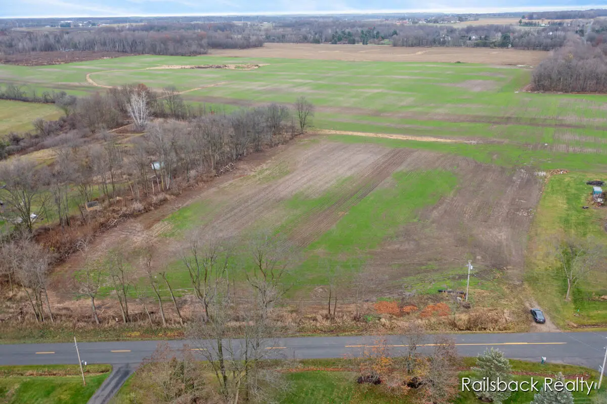 4404 Peach Ridge Avenue Nw, Grand Rapids, MI 49544 - #1