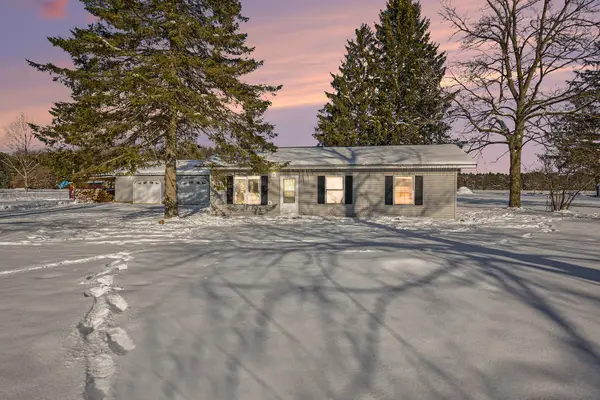 3955 N River Drive, Newaygo, MI 49337