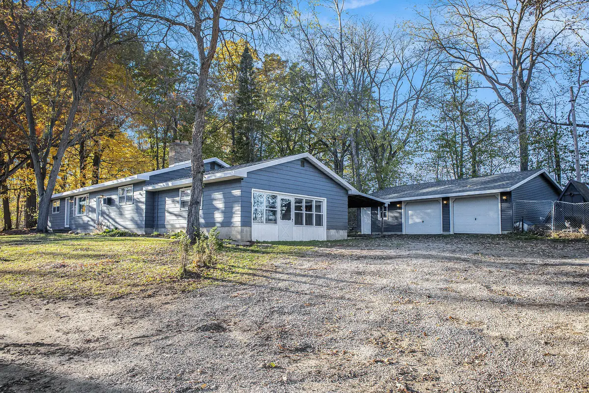 13774 Shaftsburg Road, Perry, MI 48872 - Image #1