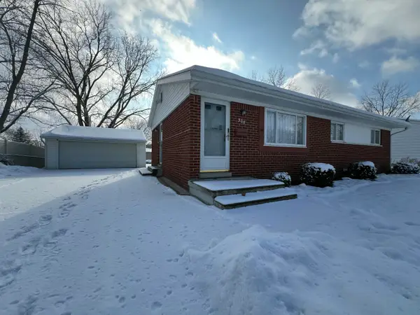 308 Wallace Drive, Saline, MI 48176