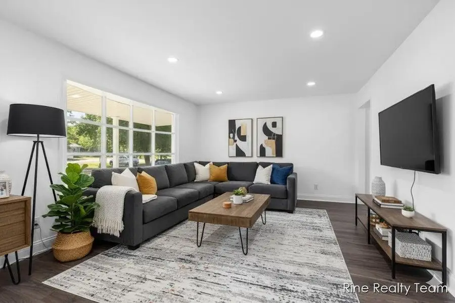 33250 Bernice Avenue, Paw Paw, MI 49079 - Image #3