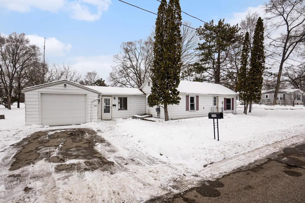 202 S Bronson Avenue, Big Rapids, MI 49307 - Image #1