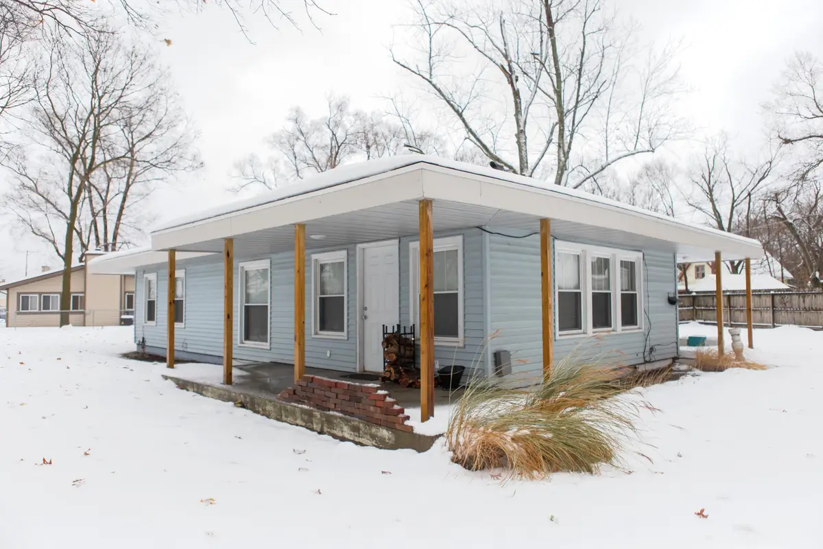 298 W Empire Avenue, Benton Harbor, MI 49022 - Image #1