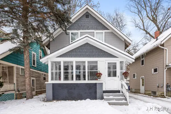 1320 Tamarack Avenue Nw, Grand Rapids, MI 49504