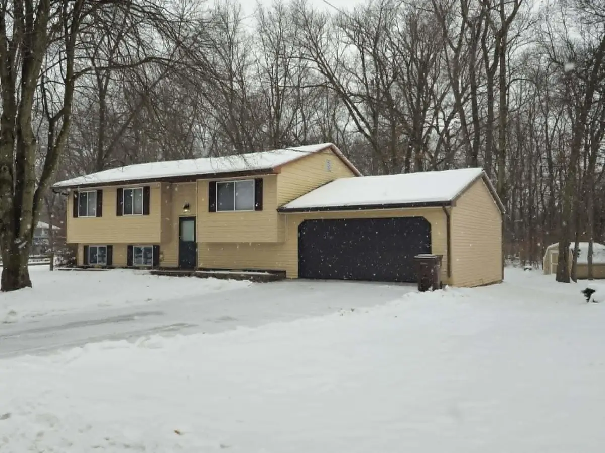 2212 Aurora Drive, Jackson, MI 49203 - Image #1