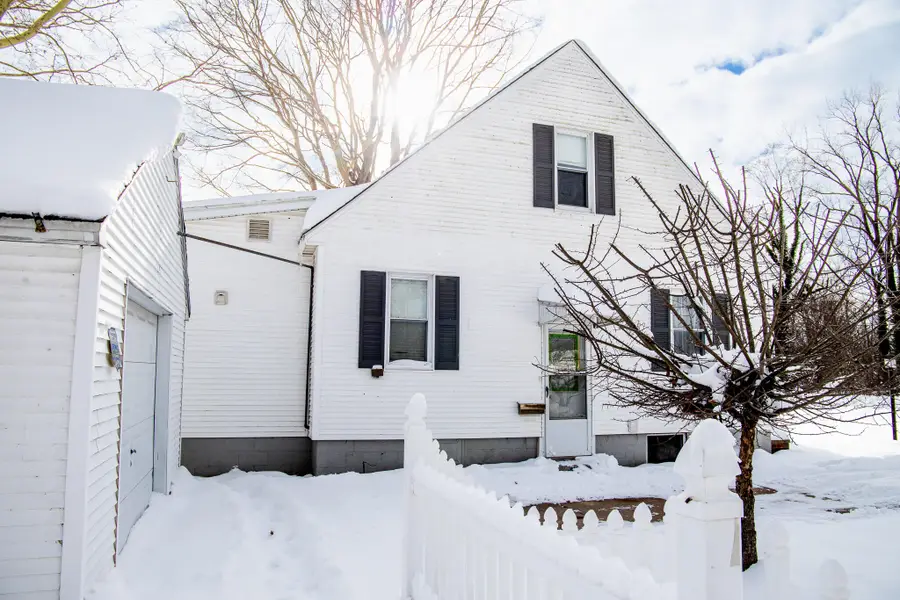 405 S Lowe Street, Dowagiac, MI 49047 - Image #3