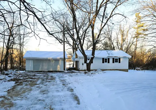 4725 E Sager Road, Hastings, MI 49058
