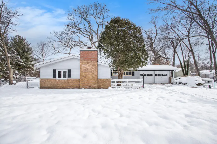 135 N Lindow Drive, Battle Creek, MI 49037 - Image #2